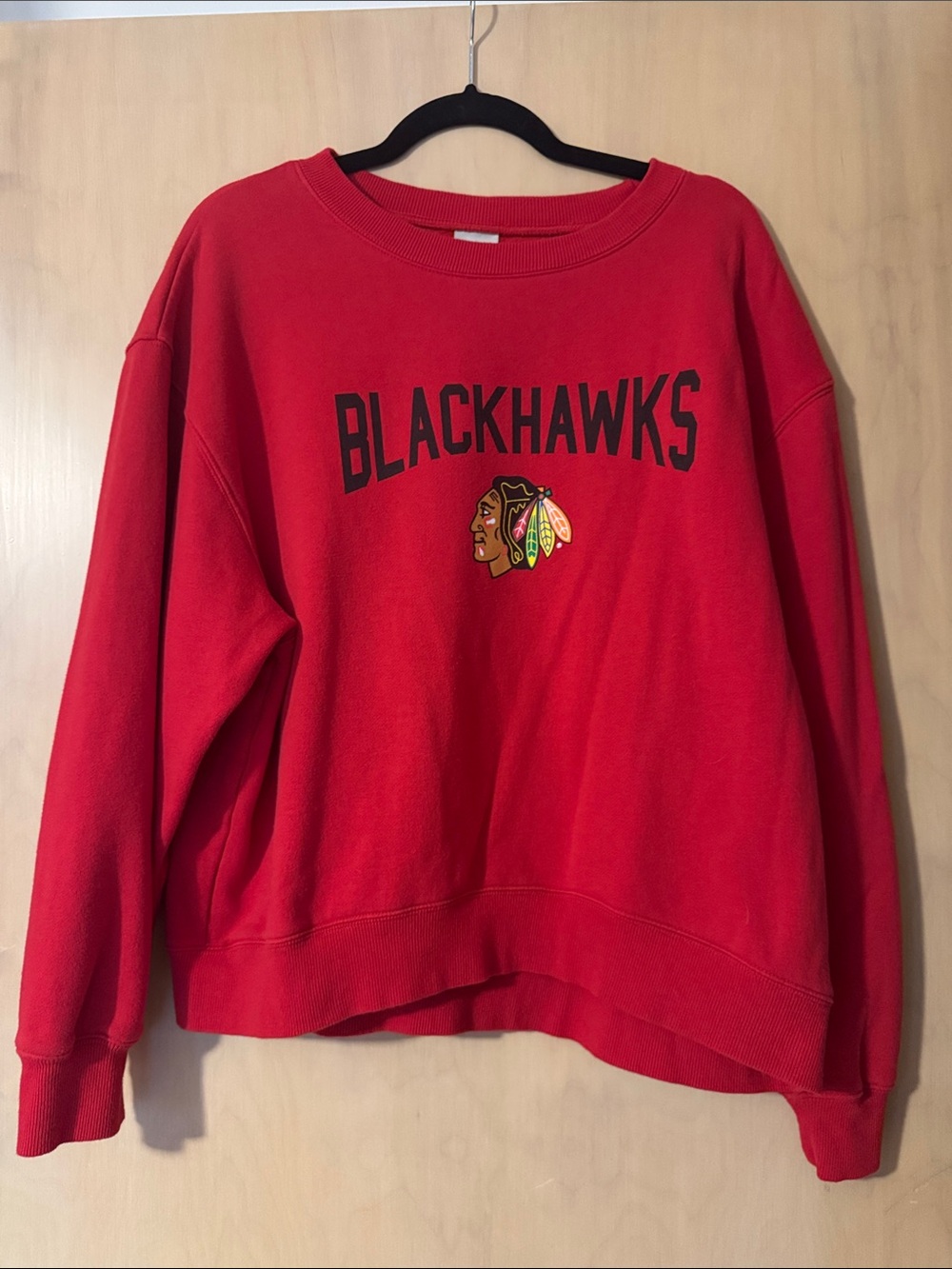 Blackhawks Red Crewneck Sweatshirt - Classic Logo